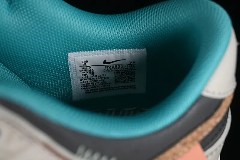 All Categories Nk SB Dunk Series Nk SB Dunk Low Low-top sneakers Nk Dunk Low Panda Prank Spring Touchdown Spring Olive Vietnam Tan Green SB Strappy Low-top Casual Shoes DV0834-101